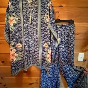 Max Studio Other Nwt Max Studio 95 Womens Black Floral Kimono